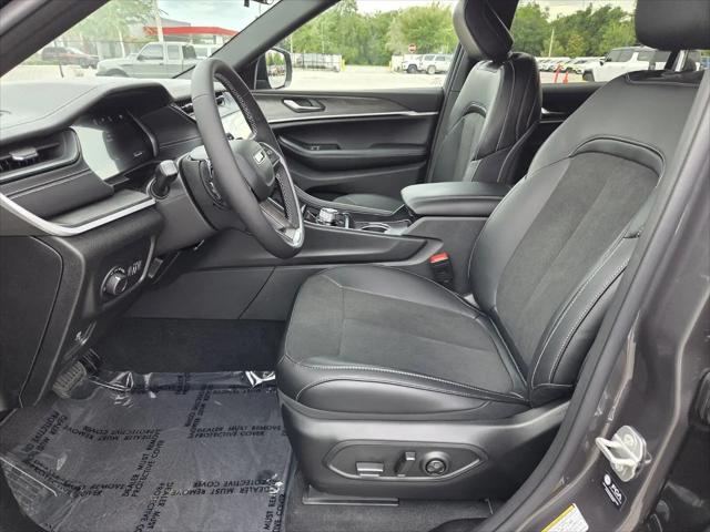 2026 Jeep Grand Cherokee L Altitude 4x2