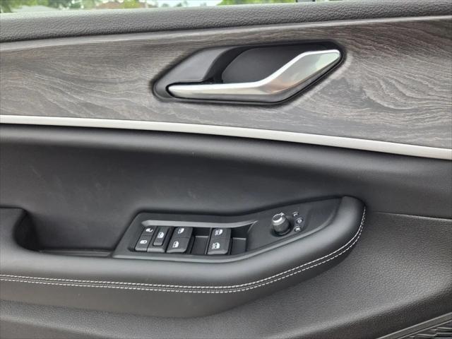 2026 Jeep Grand Cherokee L Altitude 4x2