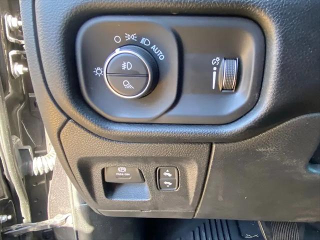 2021 Ram 1500 Big Horn Crew Cab 4x2 5'7" Box