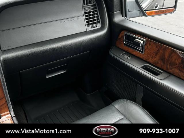 2015 Lincoln Navigator Standard