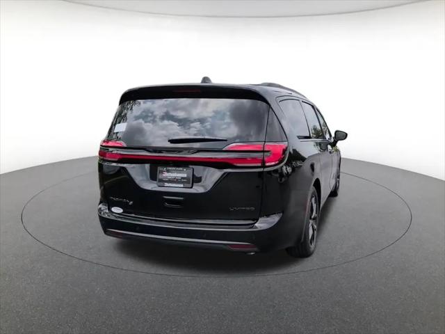 2027 Chrysler Pacifica Limited