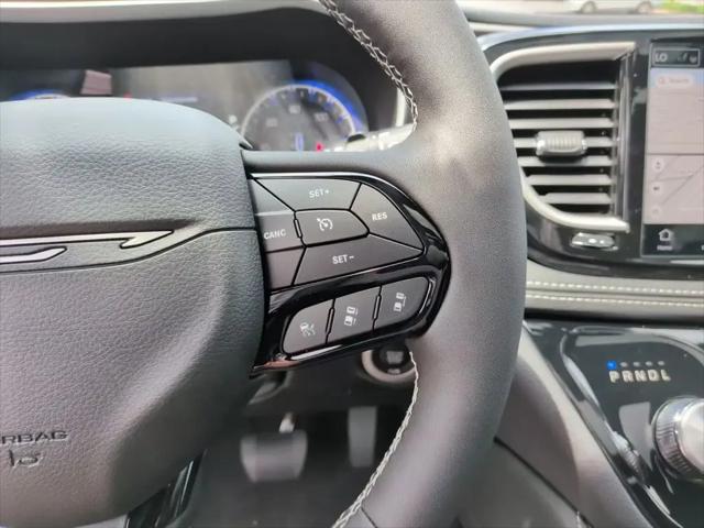2027 Chrysler Pacifica Limited