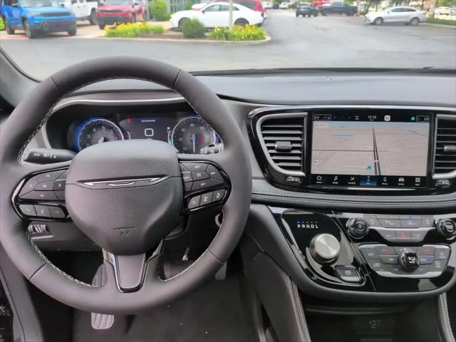 2027 Chrysler Pacifica Limited