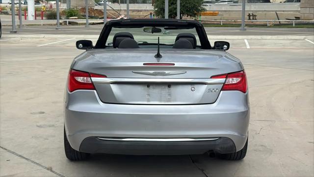2013 Chrysler 200 Touring