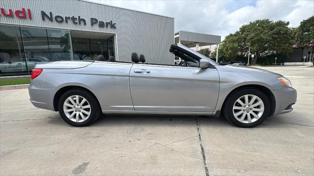 2013 Chrysler 200 Touring
