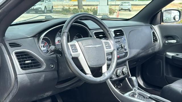 2013 Chrysler 200 Touring