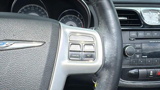 2013 Chrysler 200 Touring
