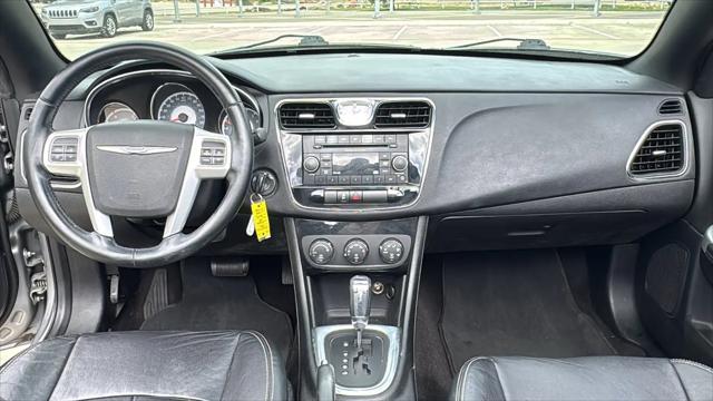 2013 Chrysler 200 Touring