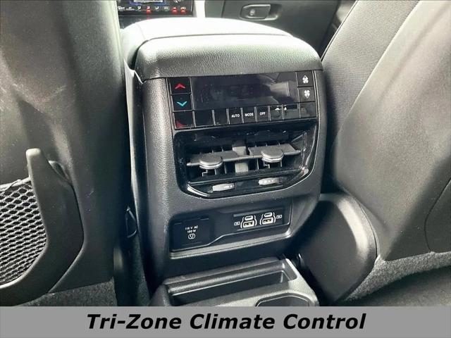 2024 Jeep Grand Cherokee L Altitude X 4x4