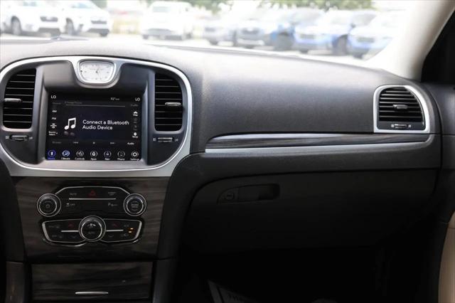 2022 Chrysler 300 Touring-L AWD