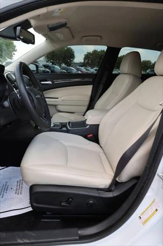 2022 Chrysler 300 Touring-L AWD