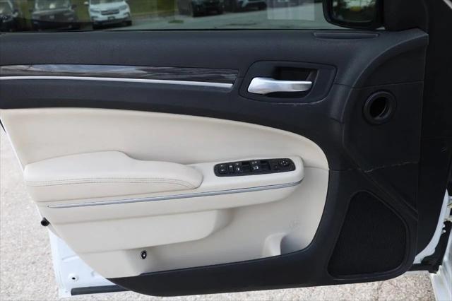 2022 Chrysler 300 Touring-L AWD