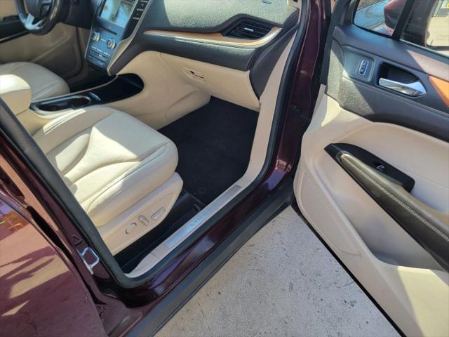 2017 Lincoln MKC Select