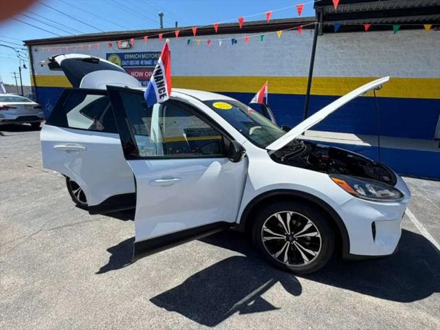 2022 Ford Escape SE