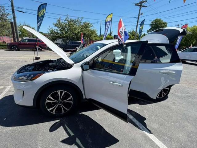 2022 Ford Escape SE