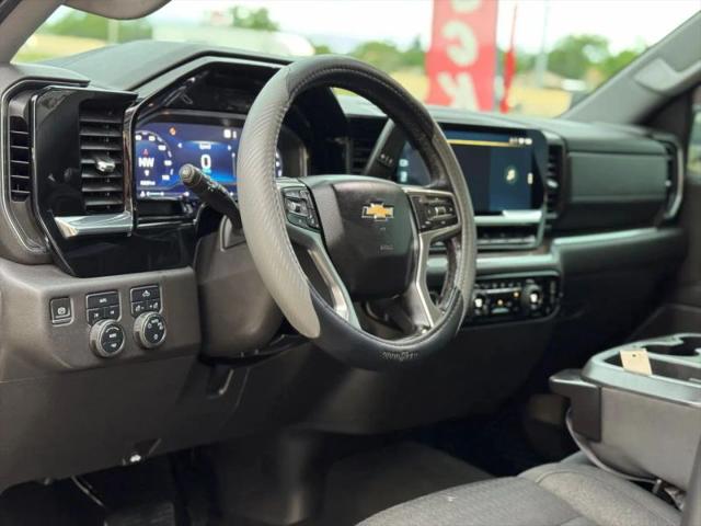 2022 Chevrolet Silverado 1500 4WD Crew Cab Standard Bed LT