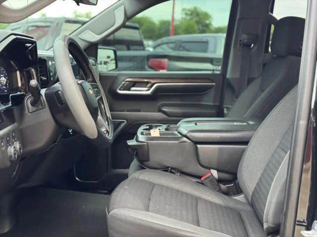 2022 Chevrolet Silverado 1500 4WD Crew Cab Standard Bed LT