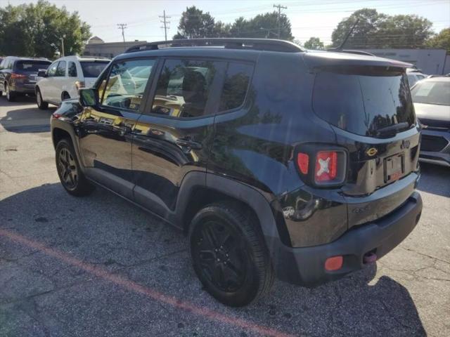 2017 Jeep Renegade Deserthawk 4x4