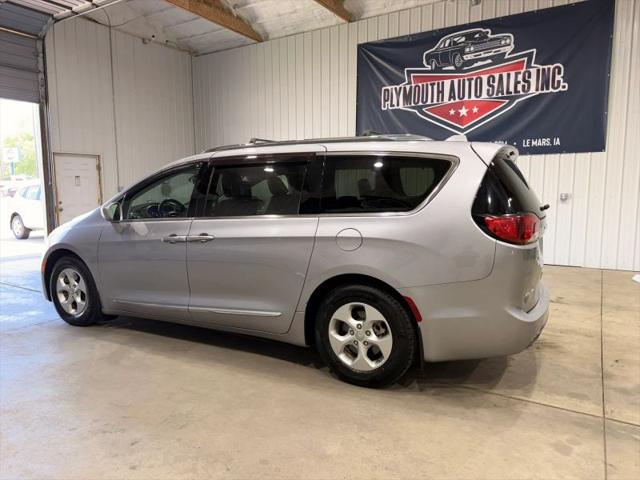 2017 Chrysler Pacifica Touring-L Plus