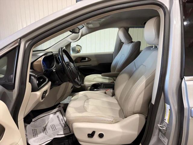 2017 Chrysler Pacifica Touring-L Plus