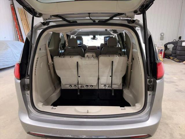 2017 Chrysler Pacifica Touring-L Plus