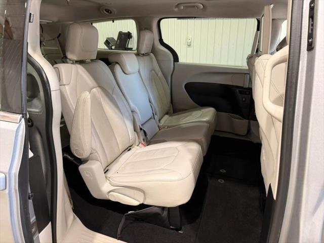 2017 Chrysler Pacifica Touring-L Plus