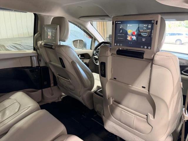 2017 Chrysler Pacifica Touring-L Plus