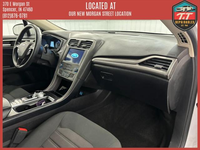 2020 Ford Fusion SE