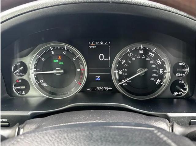 2016 Toyota Land Cruiser V8
