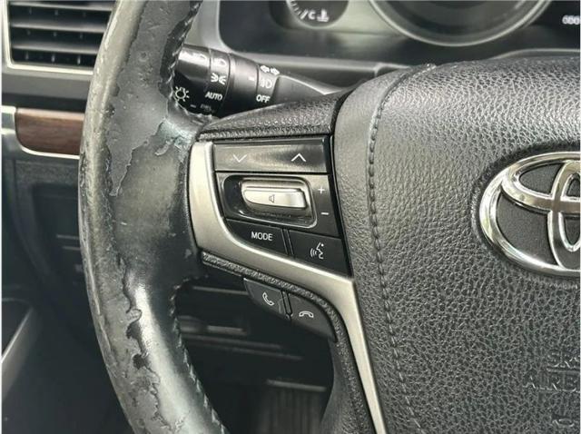 2016 Toyota Land Cruiser V8