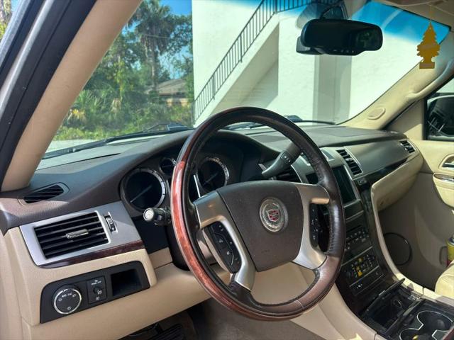2011 Cadillac Escalade Premium