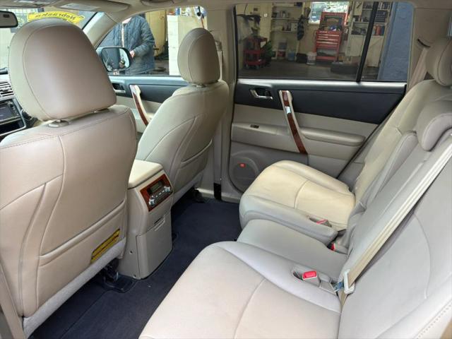 2013 Toyota Highlander Limited V6
