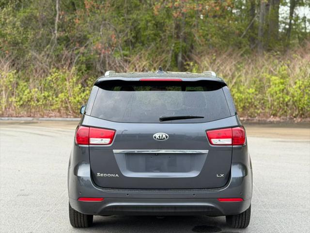 2016 Kia Sedona LX