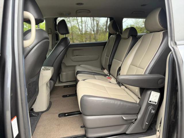 2016 Kia Sedona LX