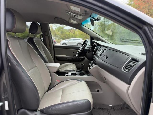 2016 Kia Sedona LX