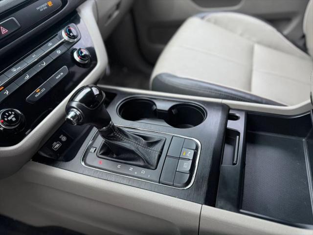 2016 Kia Sedona LX