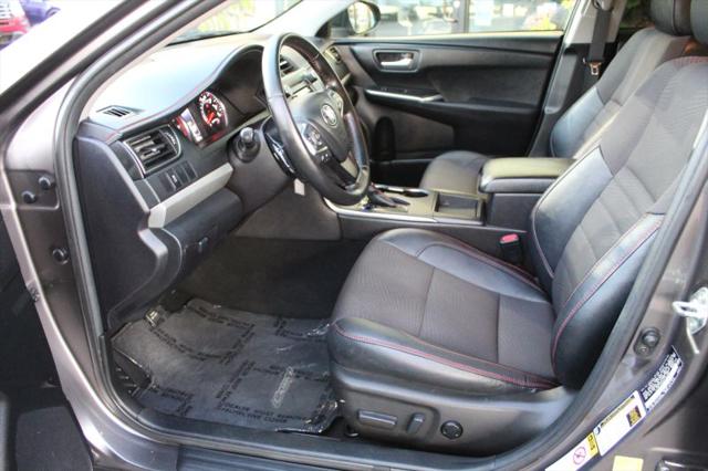2016 Toyota Camry SE