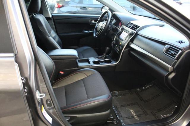 2016 Toyota Camry SE
