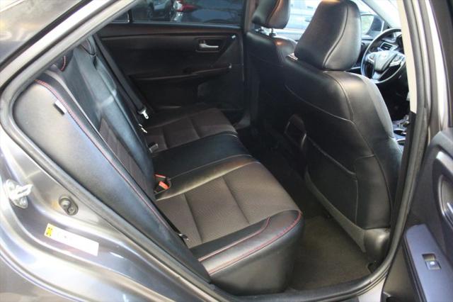 2016 Toyota Camry SE