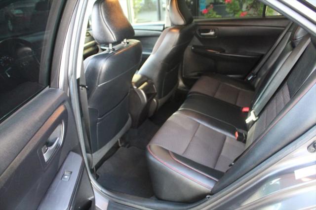2016 Toyota Camry SE
