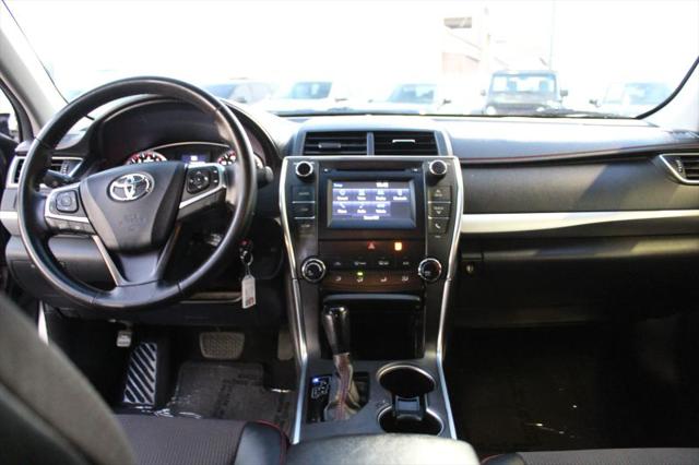 2016 Toyota Camry SE