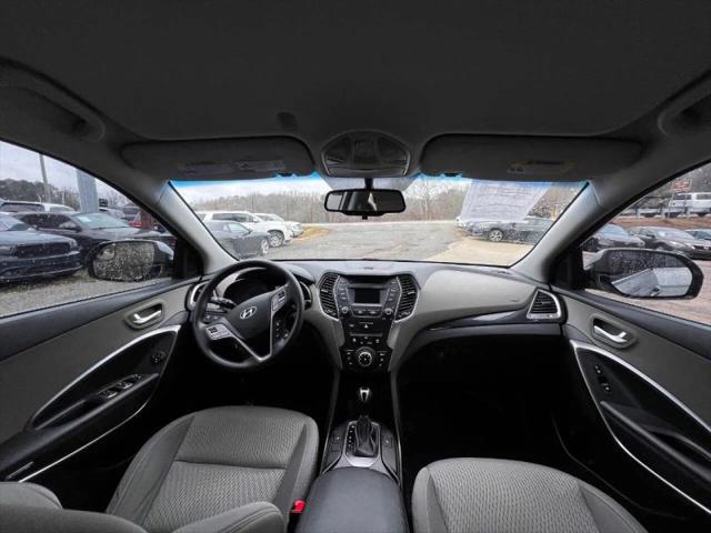 2016 Hyundai Santa Fe SE