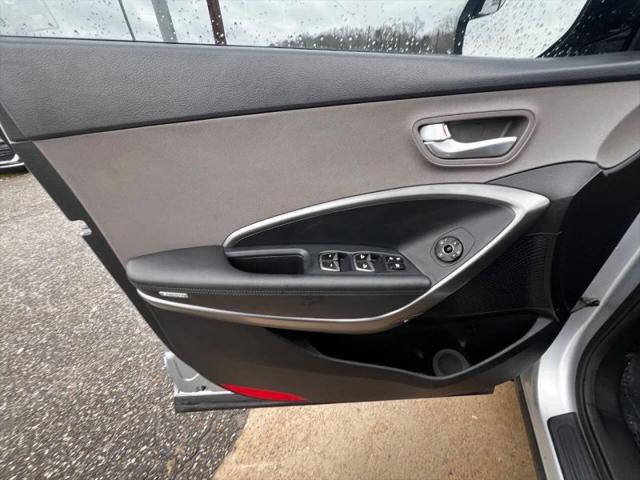 2016 Hyundai Santa Fe SE