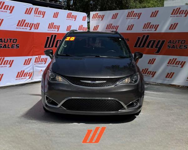 2020 Chrysler Pacifica Touring L