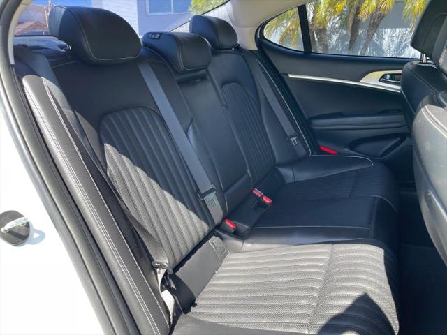 2022 Genesis G70 2.0T RWD