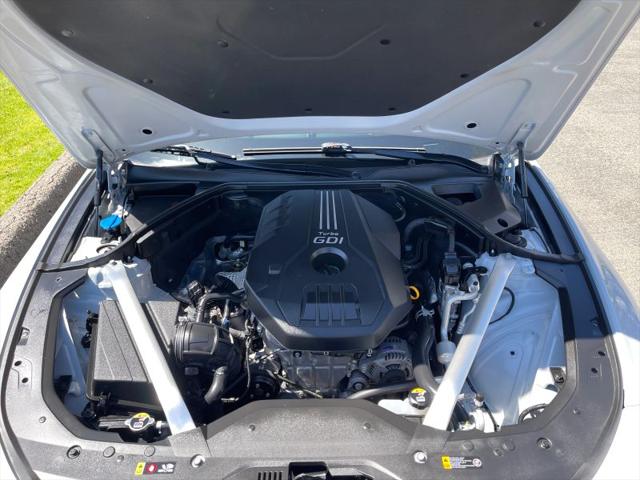2022 Genesis G70 2.0T RWD