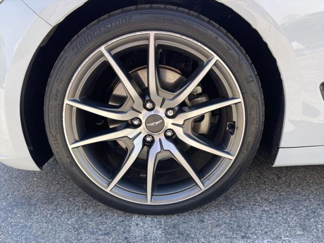 2022 Genesis G70 2.0T RWD