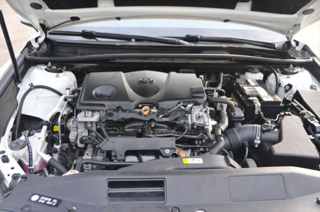2020 Toyota Camry SE AWD