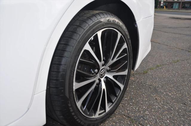 2020 Toyota Camry SE AWD
