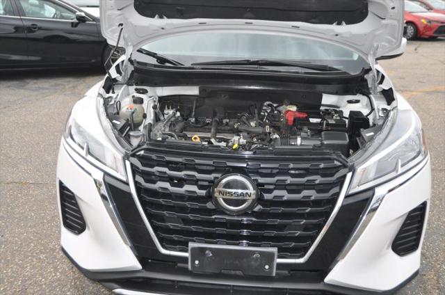 2021 Nissan Kicks SV Xtronic CVT